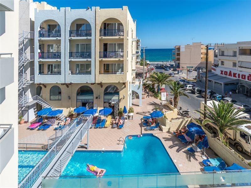 Hotel Icarus & By 