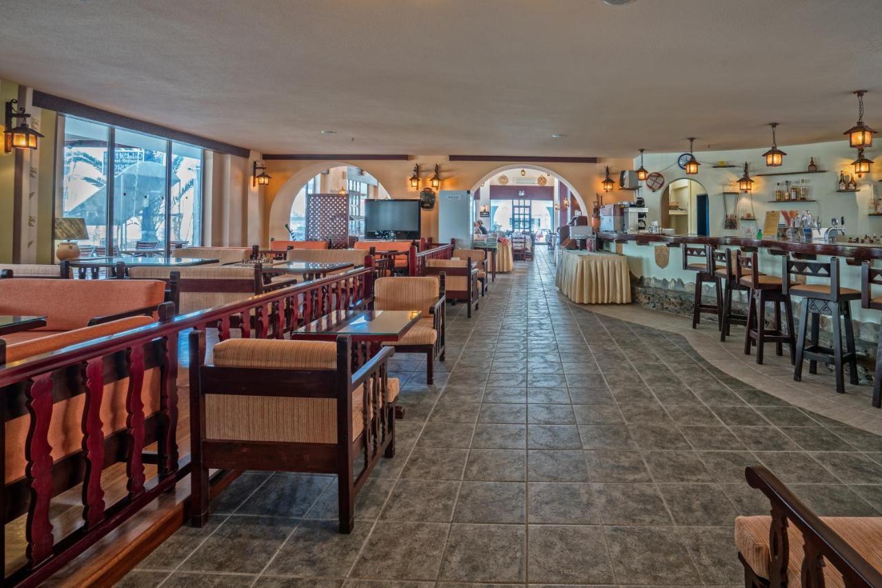 Hotel Icarus & By 