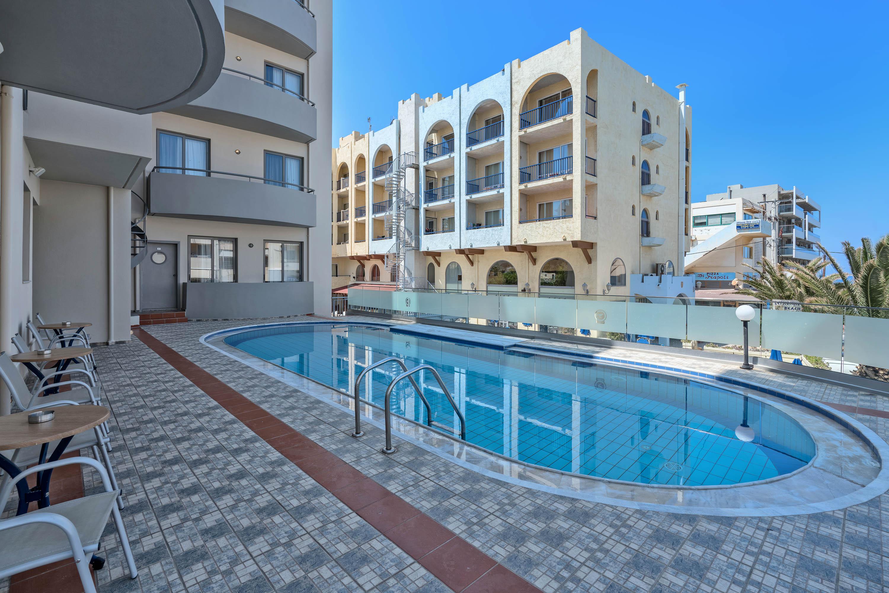 Hotel Icarus & By 